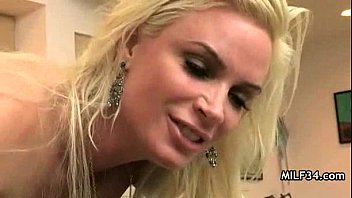 Preview 2 of Xxxnx 16 To 18 Gril Com - Bigtit cougar likes it rough