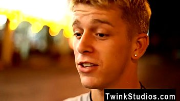 Preview 1 of Mom Chico - Twinks XXX Kayden Daniels and Preston Andrews are visiting Las Vegas