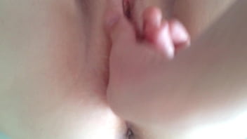 Preview 2 of Eenaiml C0m - IMG 0883.MOV