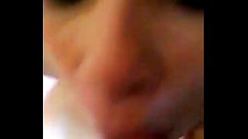 Preview 1 of Seal Peck With Bleeding - se&ntilde_ora infiel mamando