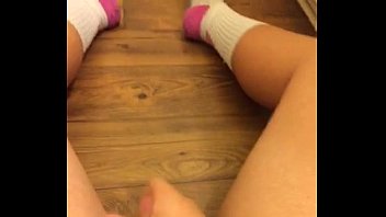 Preview 1 of Capturewiz - Masturbating till I cum