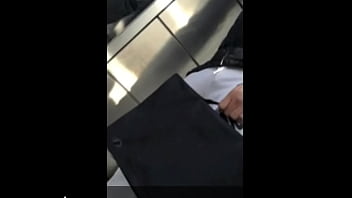 Preview 1 of Mom Ready Come Sun - Lascars public french bulge from the guetto