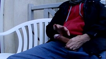 Preview 2 of Nokar Malkin Puran - Wank And Cum On A Park Bench
