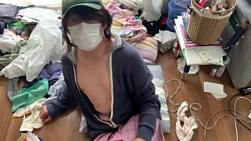 Preview 1 of Ofw Gemma - ミニスカニーハイの女装子まゆちゃんがおうち中でパンツを脱いで大股開きしてダブルピースの大サービスをする