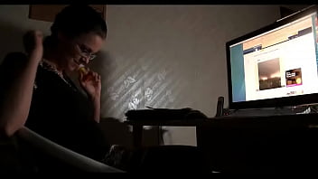 Preview 4 of Sleeping Mom Xnxx New - pv holly-9monthpreg- w