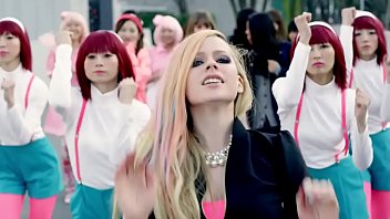 Preview 4 of Hija Meta Du Pene Dentro - Avril Lavigne - Hello Kitty