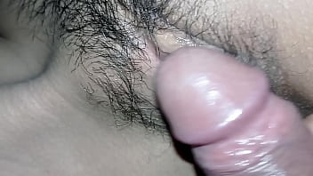 Preview 2 of Chup Chupke Fuck - xxx peque&ntilde_a hijastra de 18 me deja terminar en su humedo co&ntilde_o