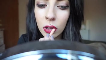 Preview 2 of Crame Fuck - Classic Red Lip