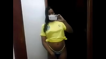 Preview 3 of Momlesbi And Grila - Patty UPP Puta  No What Zapp Gostosa vadia de policia