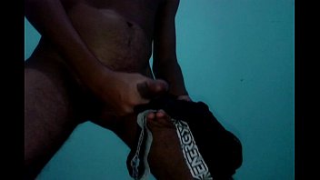 Preview 4 of Thamil Xxx Six - 11 - Punhetando e gozando