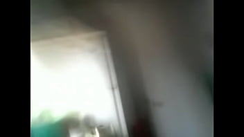 Preview 1 of Beatiful Alone - saque la pija de espaldas a ella 2