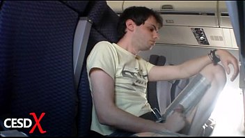 Preview 2 of Kittens Sex Tuber - paja en avion de united airlines | lgcba.com