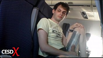 Preview 4 of Kittens Sex Tuber - paja en avion de united airlines | lgcba.com
