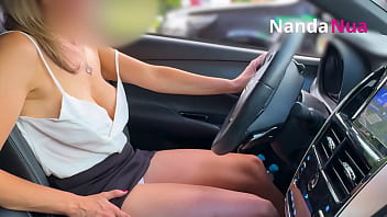 Preview 3 of Black Garl Hd Sex - Esposa safada exibindo peitos e pagando calcinha para frentista em posto de gasolina