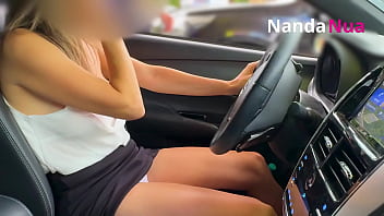 Preview 4 of Black Garl Hd Sex - Esposa safada exibindo peitos e pagando calcinha para frentista em posto de gasolina