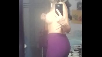 Preview 2 of Ibu Mertua Nafsu Sama Saya - UNA SELFIE DE VIDEO