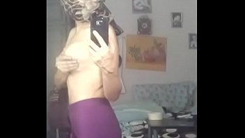 Preview 1 of Ibu Mertua Nafsu Sama Saya - UNA SELFIE DE VIDEO