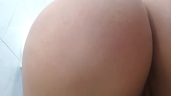 Preview 1 of Jalan Orgasme - COMPILACION DE CULONAS EN BA&Ntilde_O PUBLICO (ENFERMERAS Y PACIENTES) BBW CULONAS