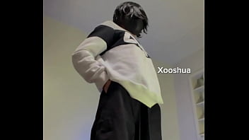 Preview 1 of Sexfullvideo - Lindo jovencito femboy con ropa apretada y bonita
