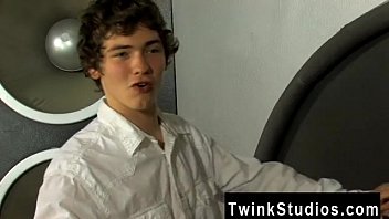 Preview 1 of German Onlineporn German 69 - Gay movie Well,  this is what we call a sleek guy. Josh Bensan pulls a