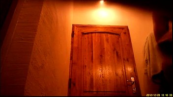 Preview 1 of Xxxhxx Me Viet - hidden shower undressing sister