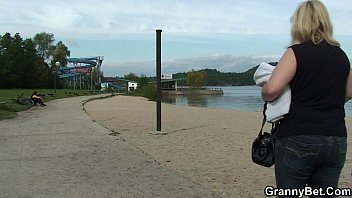 Preview 1 of Aguelo Nieta - Blonde granny ride stranger&#039_s cock on public