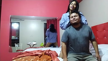 Preview 1 of Xyxnx - Espero cachonda a mi marido para follarmelo a mi gusto,  me le trepo y lo follo sin descanso