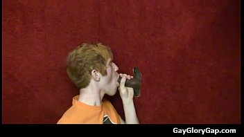 Preview 2 of Ltalain Porn - Gloryholes and Handjobs - Gay wet blowjobs through a hole 16