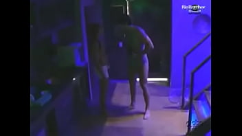 Preview 1 of Mai Ray - BBB11 - MAUMAU FICA DE PAU DURO CONVERSANDO COM RODRIG&Atilde_O