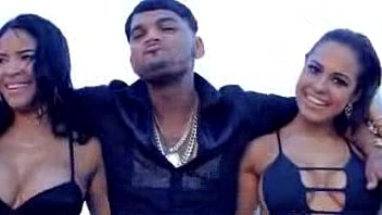 Preview 4 of Throbbing From Below Cumshot - @Sensato ft @ElMayorClasico - Bello (Somo Buenmoso) (Video Oficial)