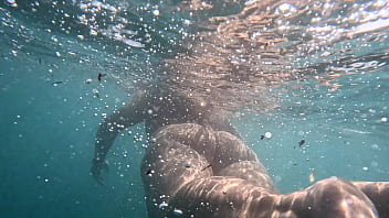 Preview 4 of Nude Momo Me - Pawg Underwater