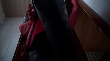 Preview 1 of Lee J Porn Sex - Housemaid in pink rubbergloves