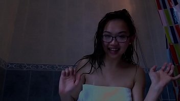 Preview 1 of Hot Beauty Parvin Massage Porn - Harriet Sugarcookie masturbates in the shower