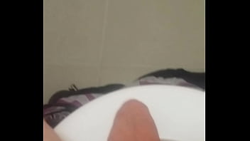 Preview 1 of Brazerfull Video - quick masturbate in toilet