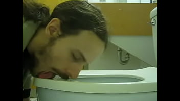 Preview 1 of Kalakad Anty - Jean-Daniel clean a toilet.AVI