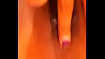 Preview 2 of Aunty Super Figure - white hoe