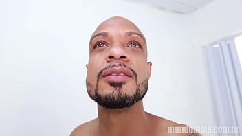 Preview 1 of Milf Anal Cum - Os caras da Rua Seis e seus paus enormes v&atilde_o transar num galp&atilde_o abandonado!