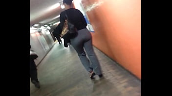 Preview 1 of Doctor Fukig Little Girls - Subway booty