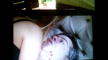 Preview 3 of Boy Suck Tit Milk - Fudendo a coroa de novo