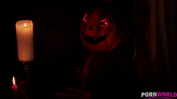 Preview 1 of Tahareche Fi Chare7 - Her Tricky Treat