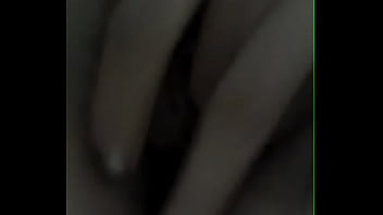 Preview 2 of Espiando Mi Hermana En Calzones - manda videos por whatsapp