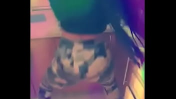 Preview 1 of Mom Very Hot Onlinecom - Twerk Kallashi (Donjeta Kosumi)