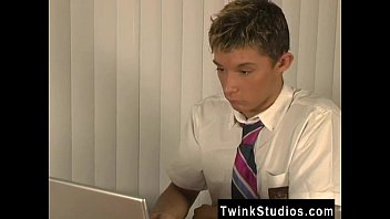 Preview 1 of Africa Zavazavi Video - Gay twinks Blair Mason and Kayl O&#039_Riley are bored exploring anatomy