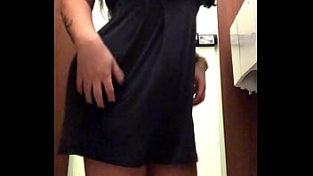 Preview 2 of Sohar Sex Ledy Room - Angel Lima se masturbando no shopping com plug no cuzinho