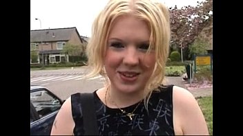 Preview 1 of Pee Suck Fuck Swallow - Tieners voor geld - Christina voor geld