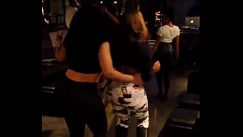 Preview 1 of Wwwtch - instavine big booty _)