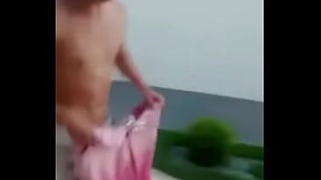 Preview 1 of Date Granny - Elder Costa Safadando na piscina em itabaiana sergipe