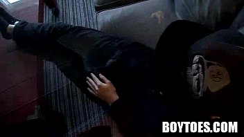 Preview 1 of Dia De - Amateur hunk rubbing on his feet on the couch
