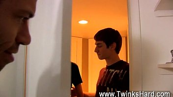 Preview 1 of Anal Culonas - Gay video Dean Holland and Nathan Stratus both take turns servicing