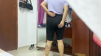 Preview 1 of Cfnm Hhandjob10 - El arte del cambio de ropa con la sexy Irina